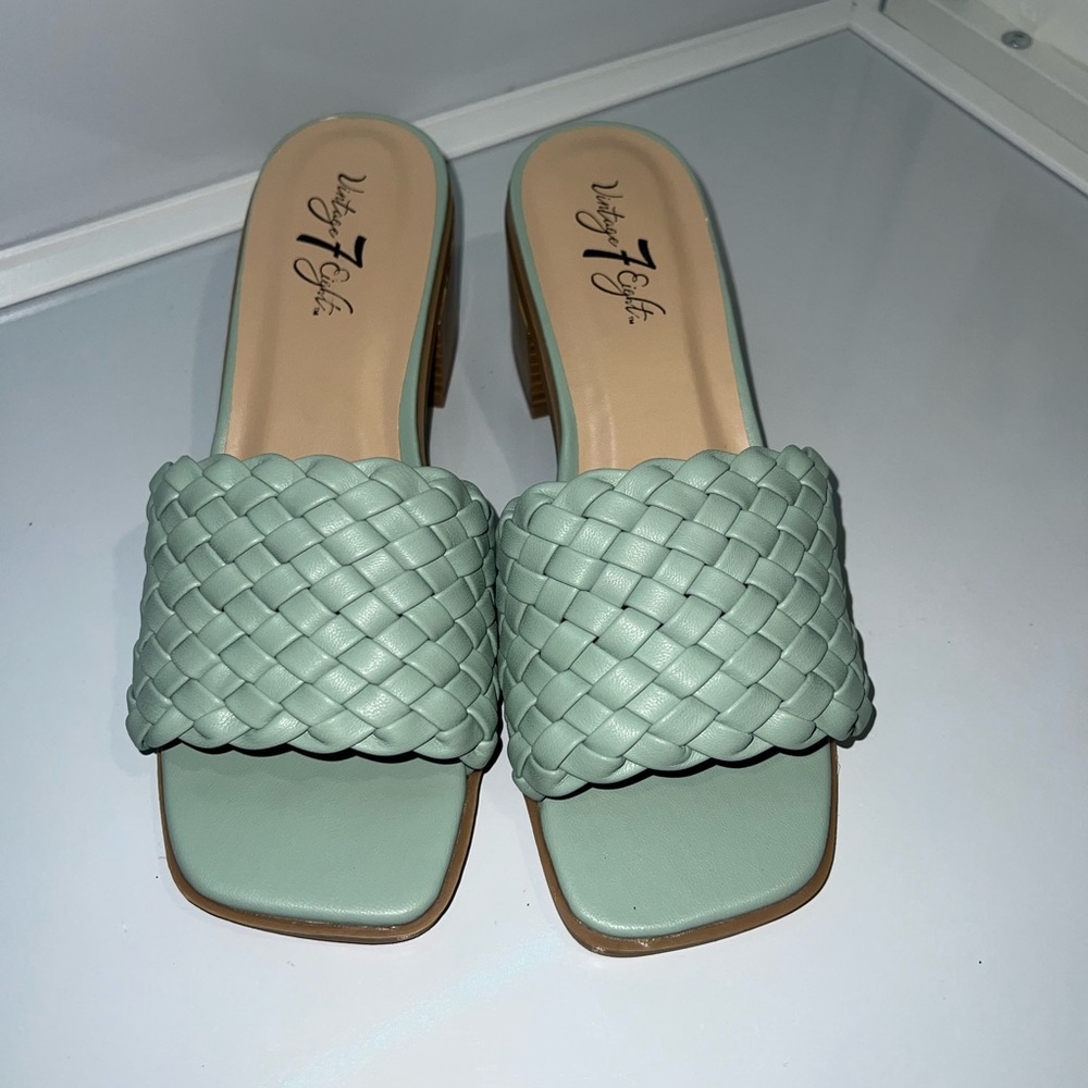 Women's Braided Slide Sandals - Light Gree